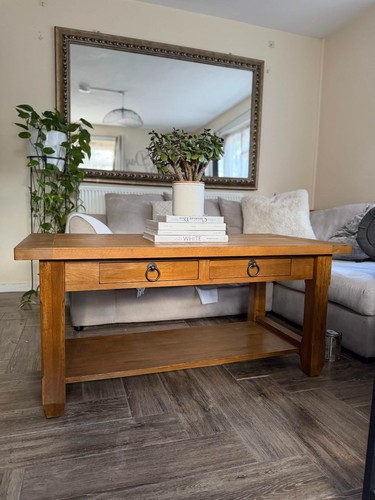Solid oak coffee table with - oak,