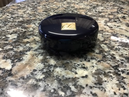 Preowned estee lauder powder - estee,