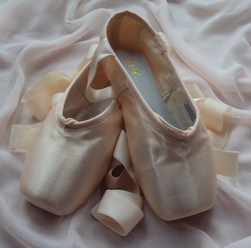 Pointe shoes bloch classical - shoes,