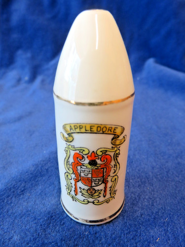 Crested china ww1 shell salt - shell,