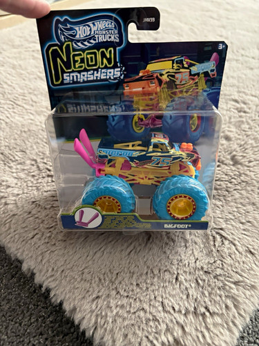 Hot wheels neon smashers - wheels,