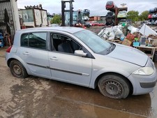 Breaking 2005 Renault Megane  1.5 diesel DCi ONE WHEEL NUT