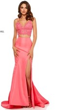 NWT SHERRI HILL 52493 Coral
