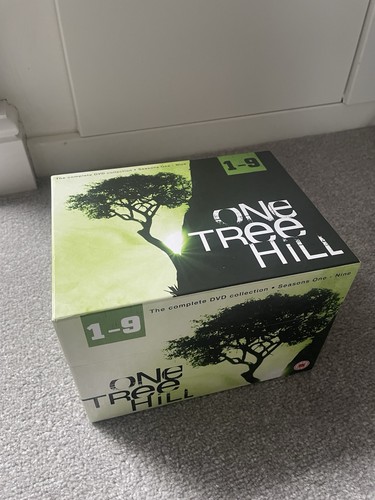One tree hill complete - tree,