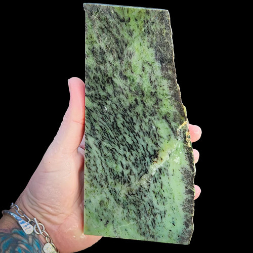 900g raw nephrite jade carving - nephrite,