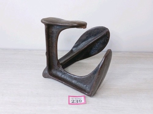 Cobblers shoe last cast - cast, iron