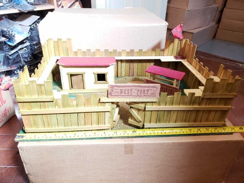 Vintage big wooden fort - vintage,