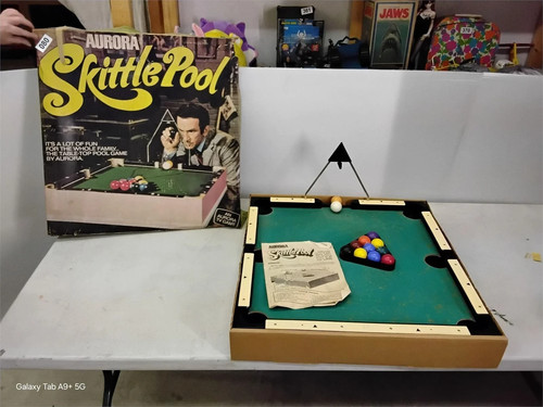 Aurora skittle pool game - skittle,