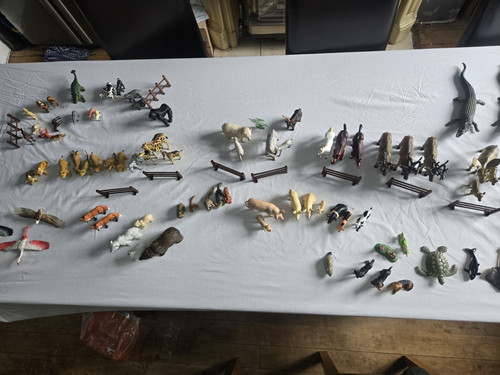 Vintage mixed animal figures - mixed,