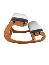 PRO 11 WELLBEING Kneeling rocking posture chair for office and home use.