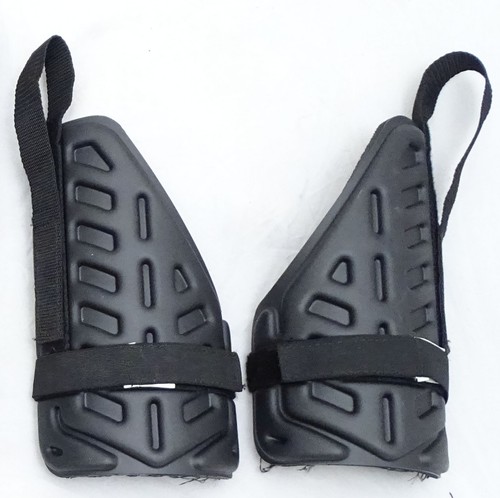 Riot gear thigh protectors - riot,