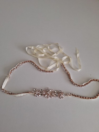 Ivory gold tone crystal 1cm - ivory,