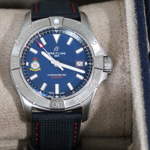 Breitling avenger red - breitling,