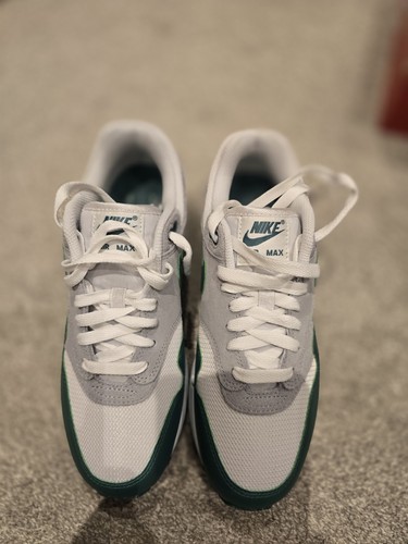 Brand new nike air max - brand,
