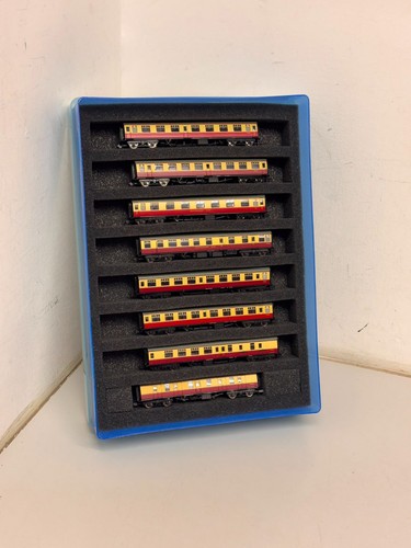 Graham farish mk1 coaches - br,