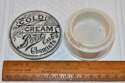 Cold cream boots - by,