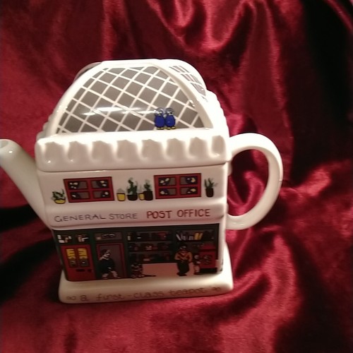 Wade english teapot - wade,