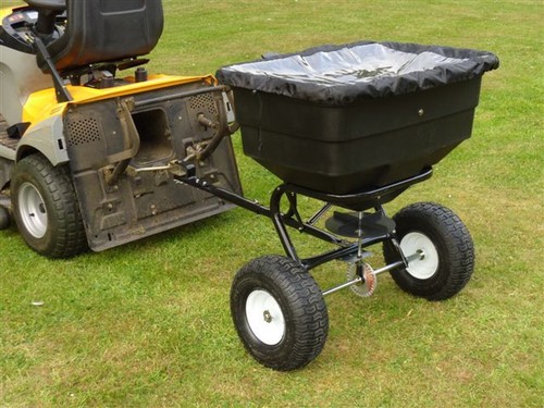 Towed broadcast spreader - spreader, 115l