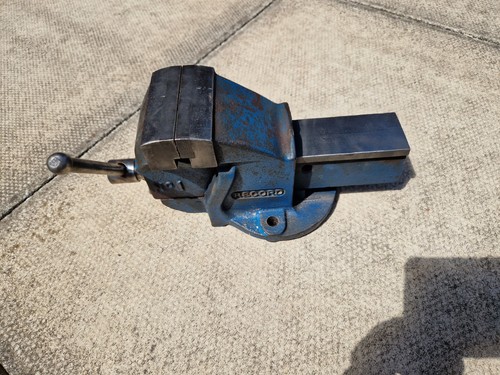 Genuine record vice made - 1, vice.