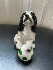 VINTAGE CERAMIC OR PORCELAIN