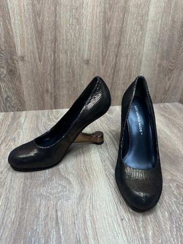 United nude eamz pump flocked - nude,
