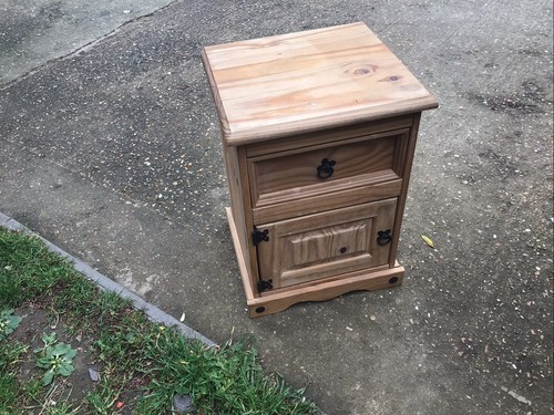 Pine corona bedside - corona,