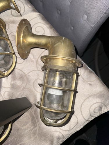 Brass bulkhead light - brass,