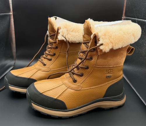 Nwt ugg adirondack boot - adirondack, iii