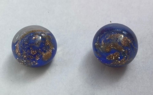 Paperweight glass button - 2,