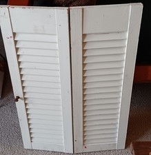 Vintage Antique Primitive Pair Window Wooden Louvered Shutters 17x24.5 White