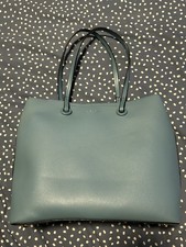 Bessie London pale blue