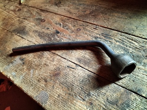 Vintage wheelbrace triumph - wheelbrace., triumph?
