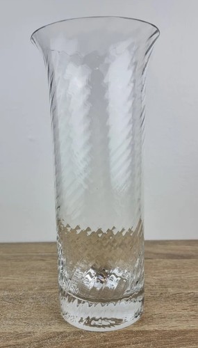 Clear glass vase swirl - clear, pattern