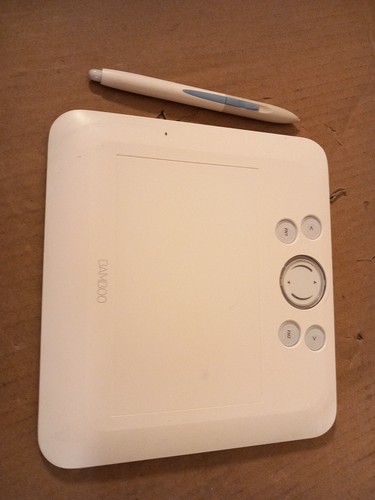 Wacom bamboo fun small - wacom, touch