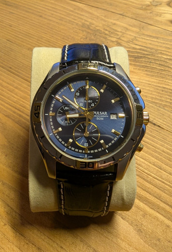 Pulsar quartz - (seiko),