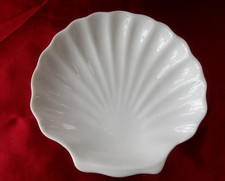 GOOD SIZE WHITE CERAMIC