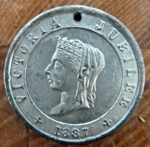 Vintage medal queen victoria - vintage,