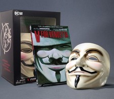 V for Vendetta Book and Mask Set by Alan Moore (English) Paperback Book