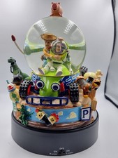 Disney snow globe very rare