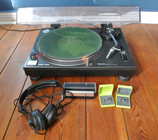 Technics SL-1210MK2-XG Turntable with Headphones, Ortofon System + 3 Needles