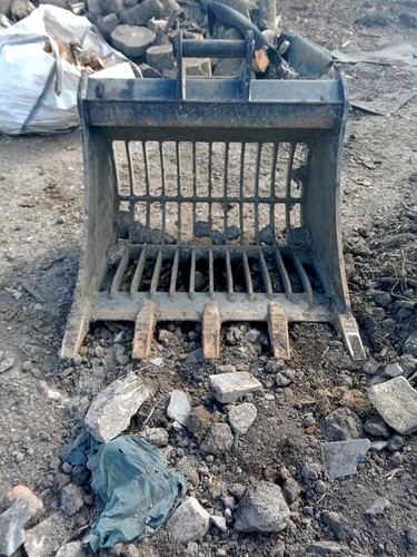 Excavator riddle bucket - excavator,