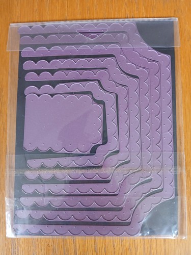 Cheery lynn designs scalloped - lynn,