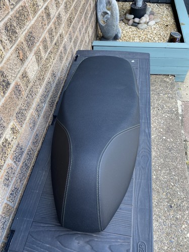 Piaggio vespa gts seat - piaggio,