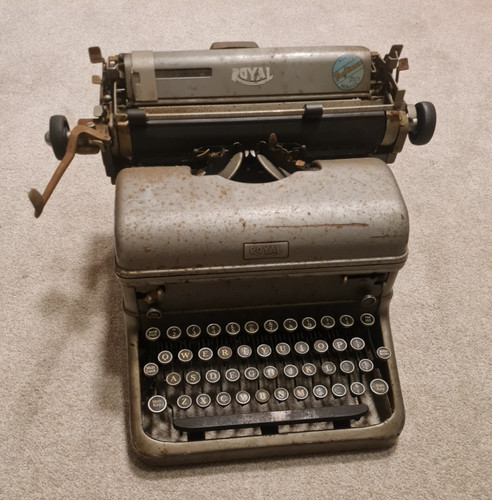 Vintage royal typewriter kmg - typewriter,