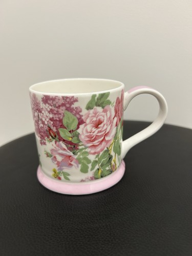 Sandersons queens floral - by,