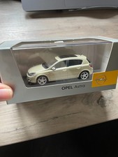 Minichamps 1:43 Opel Astra