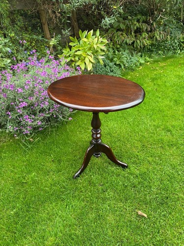 Antique mahogany tilt top side - tilt,