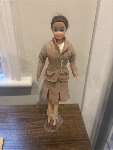 Rare emirates barbie doll - emirates,