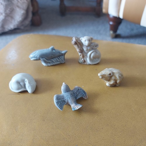 Job lot wade whimsies - lot,