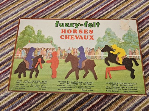 Fuzzy felt horses cheveaux - horses,
